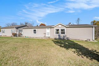 6701 Hazard Road, Fenton, MI 48430