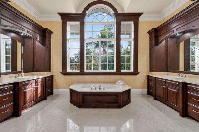 107 Schooner Lane, Jupiter, FL 33477