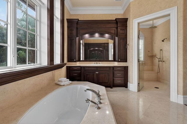 107 Schooner Lane, Jupiter, FL 33477