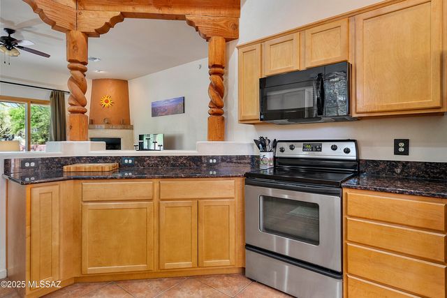 123 Geary Road, Tubac, AZ 85646