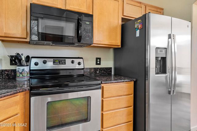 123 Geary Road, Tubac, AZ 85646