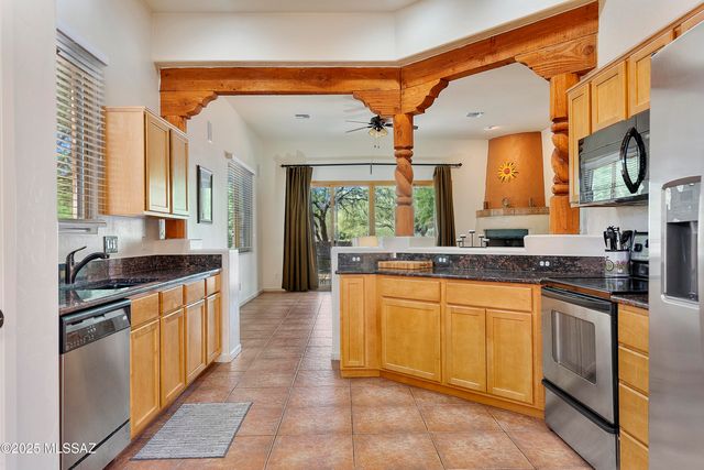 123 Geary Road, Tubac, AZ 85646