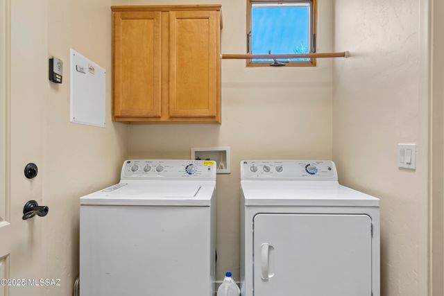 123 Geary Road, Tubac, AZ 85646