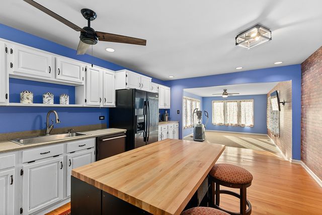 1345 Edmonds Avenue, New Lenox, IL 60451