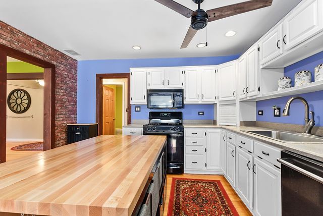 1345 Edmonds Avenue, New Lenox, IL 60451