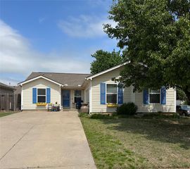 409 Calla Lily Lane, Norman, OK 73069