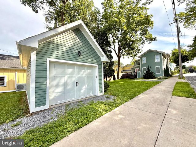 202 S 2ND ST, Lewisburg, PA 17837
