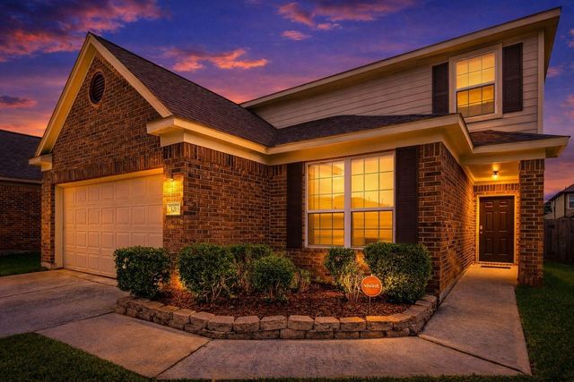 5215 Espuela Lane, Baytown, TX 77521