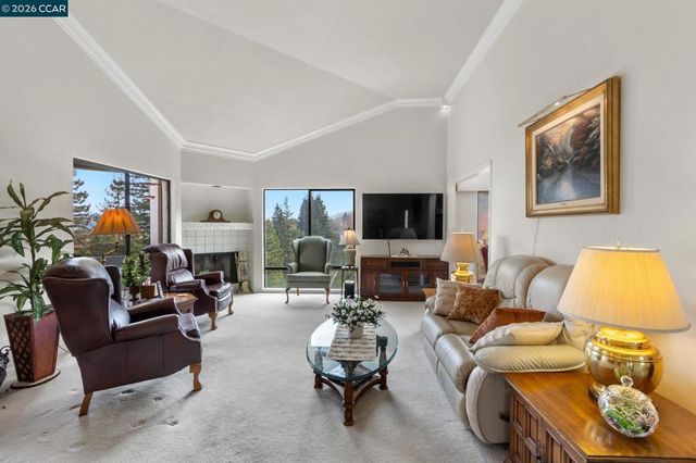 3258 Ptarmigan Dr 3B, Walnut Creek, CA 94595
