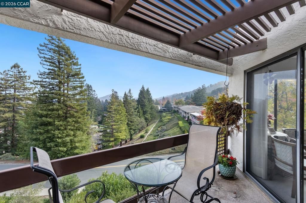 3258 Ptarmigan Dr 3B, Walnut Creek, CA 94595