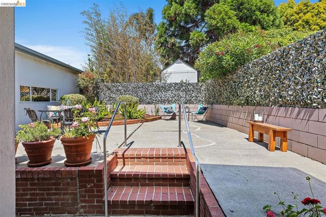 1218 Yuba Ave, San Pablo, CA 94806