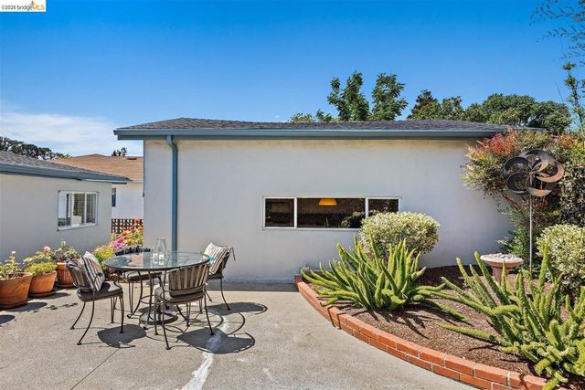 1218 Yuba Ave, San Pablo, CA 94806