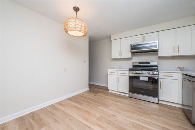 101 Meadow St, Peters Twp, PA 15317
