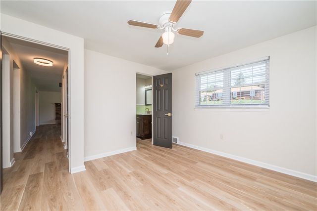 101 Meadow St, Peters Twp, PA 15317