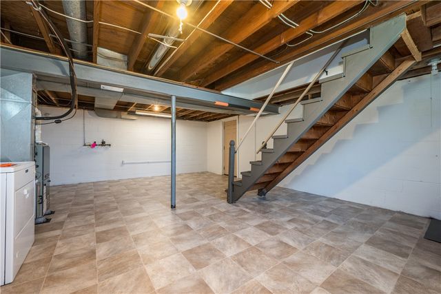 101 Meadow St, Peters Twp, PA 15317
