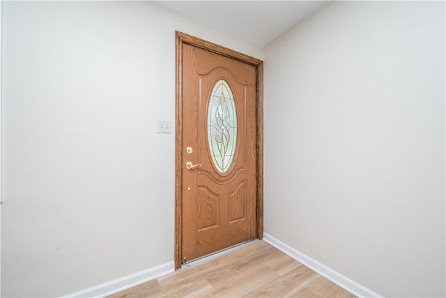 101 Meadow St, Peters Twp, PA 15317