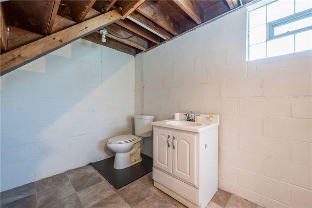 101 Meadow St, Peters Twp, PA 15317