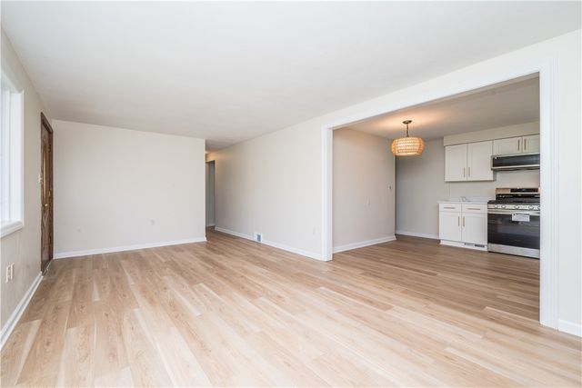 101 Meadow St, Peters Twp, PA 15317