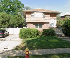 1508A park ave, Merrick, NY 11566