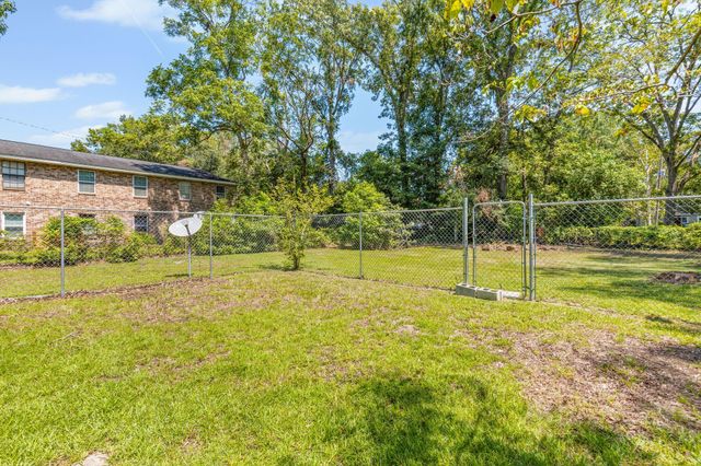 5626 Dobson Street, North Charleston, SC 29406