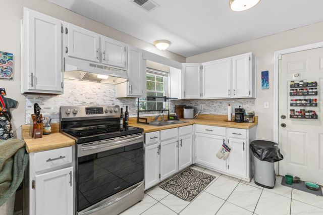 5626 Dobson Street, North Charleston, SC 29406