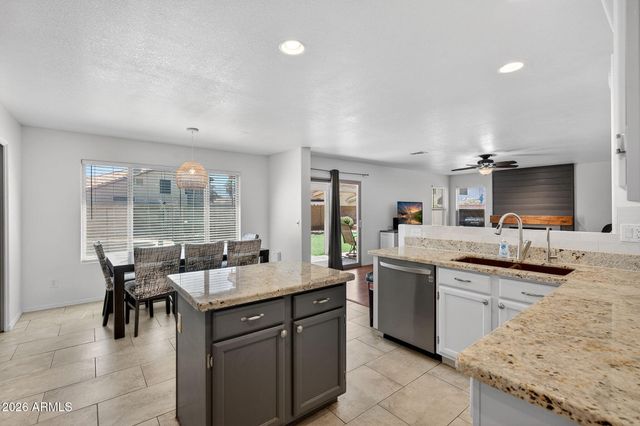 4719 E ROCKLEDGE Road, Phoenix, AZ 85044