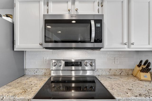 4719 E ROCKLEDGE Road, Phoenix, AZ 85044