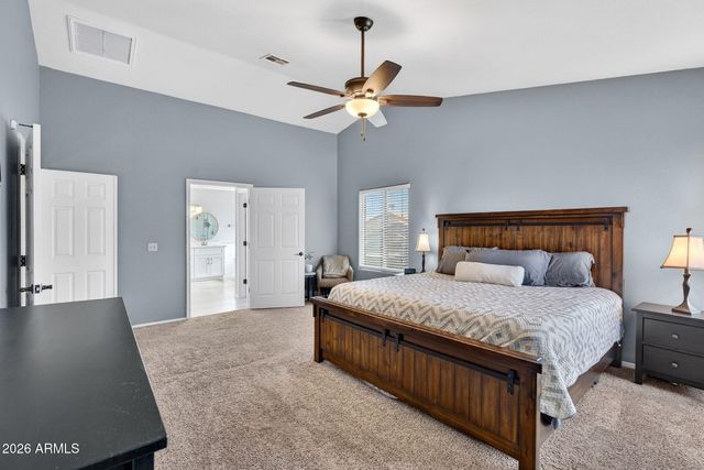 4719 E ROCKLEDGE Road, Phoenix, AZ 85044