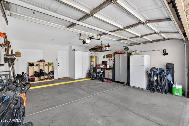 4719 E ROCKLEDGE Road, Phoenix, AZ 85044