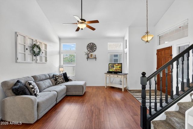 4719 E ROCKLEDGE Road, Phoenix, AZ 85044