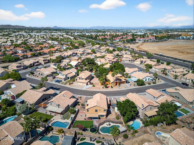 4719 E ROCKLEDGE Road, Phoenix, AZ 85044