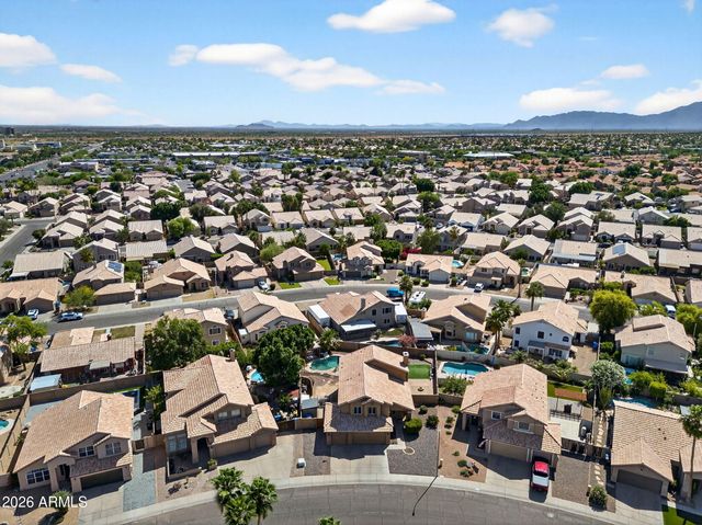 4719 E ROCKLEDGE Road, Phoenix, AZ 85044