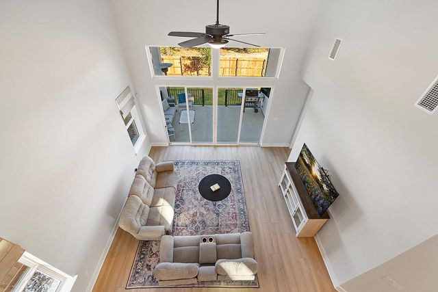 219 Craigends Yew LN, Dripping Springs, TX 78620