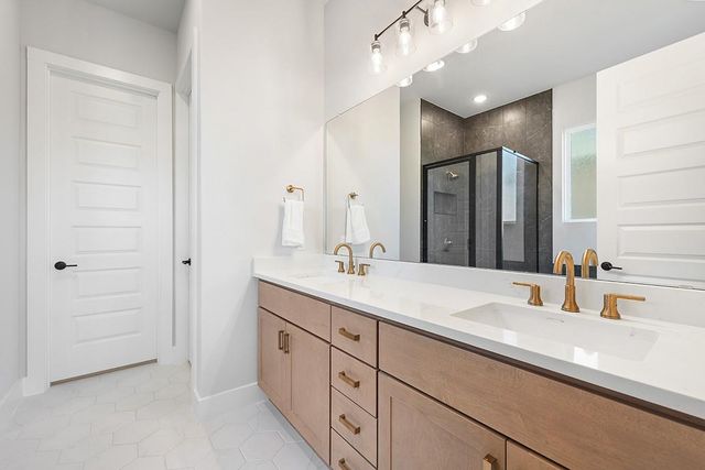 219 Craigends Yew LN, Dripping Springs, TX 78620