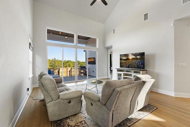 219 Craigends Yew LN, Dripping Springs, TX 78620