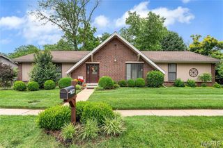 4686 Britcastle Drive, St Louis, MO 63128