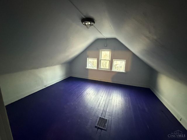 3238 Gilbert Avenue, Cincinnati, OH 45207