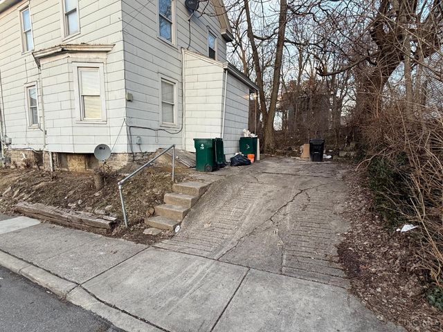 3238 Gilbert Avenue, Cincinnati, OH 45207