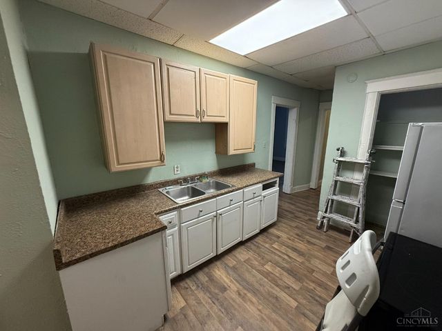 3238 Gilbert Avenue, Cincinnati, OH 45207