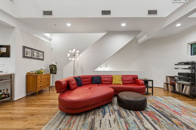4139 Travis Street, Dallas, TX 75204