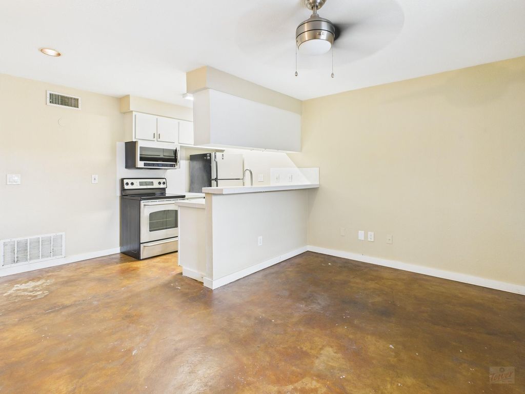 2302 East Side DR 20, Austin, TX 78704