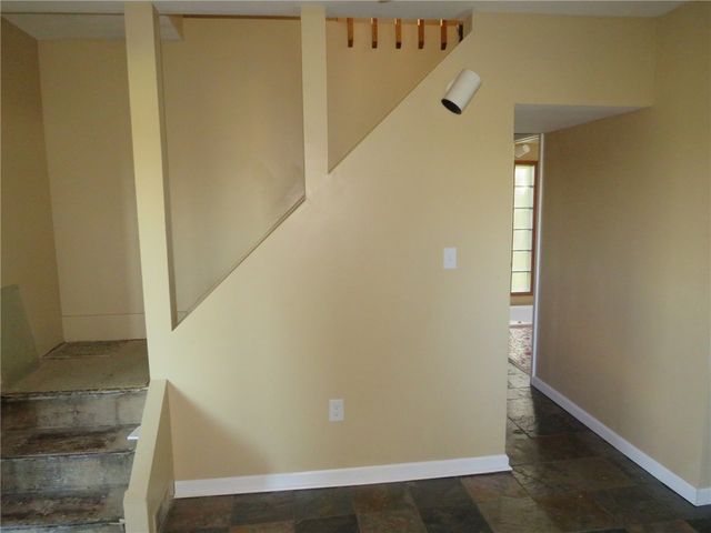 916 Gill Hall Rd, Jefferson Hills, PA 15025