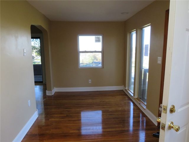 916 Gill Hall Rd, Jefferson Hills, PA 15025