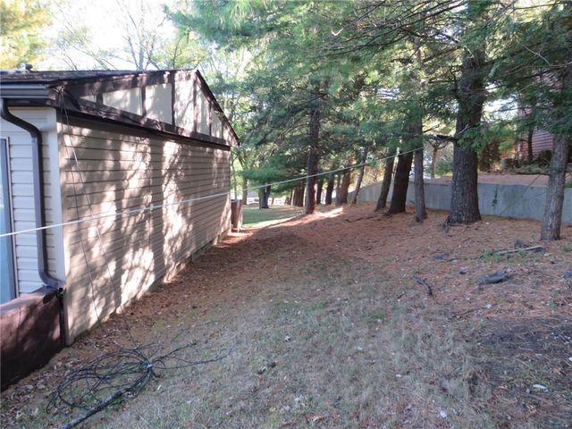 916 Gill Hall Rd, Jefferson Hills, PA 15025