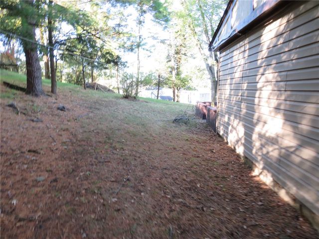 916 Gill Hall Rd, Jefferson Hills, PA 15025