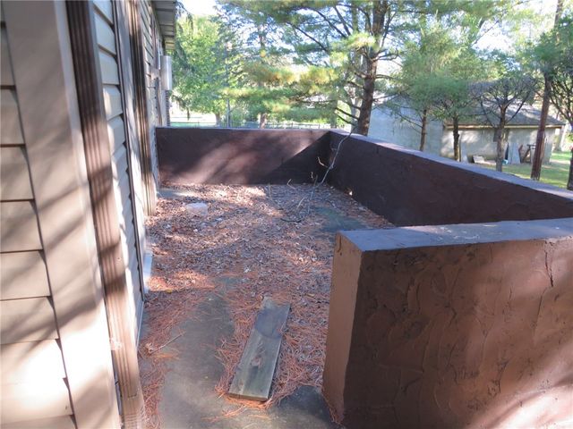 916 Gill Hall Rd, Jefferson Hills, PA 15025