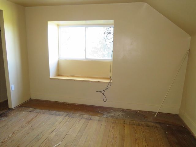 916 Gill Hall Rd, Jefferson Hills, PA 15025