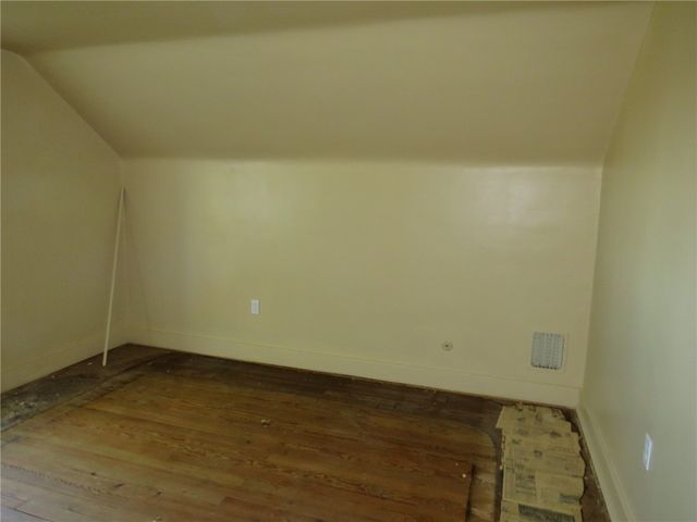 916 Gill Hall Rd, Jefferson Hills, PA 15025