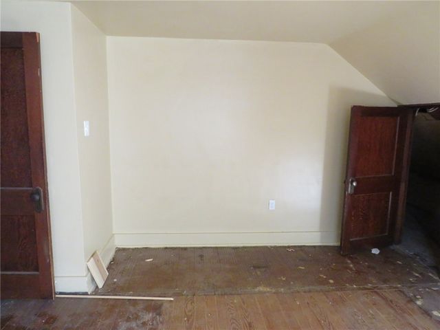 916 Gill Hall Rd, Jefferson Hills, PA 15025