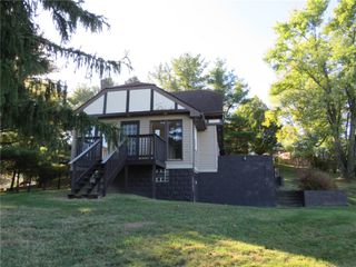 916 Gill Hall Rd, Jefferson Hills, PA 15025